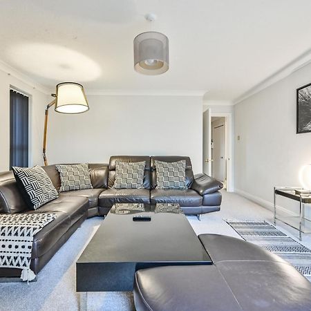 Top Floor Sandbanks Apartment With Free Parking Just Minutes From The Beach And Bars Canford Cliffs Exterior photo